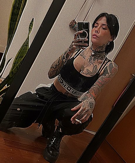 küken mit schwänzen onlyfans nacktheit sexy foto