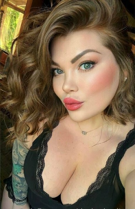 darked witch xxx kunst galerie