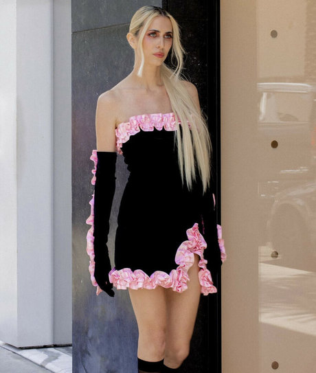 Hila Klein pornostar hd bild