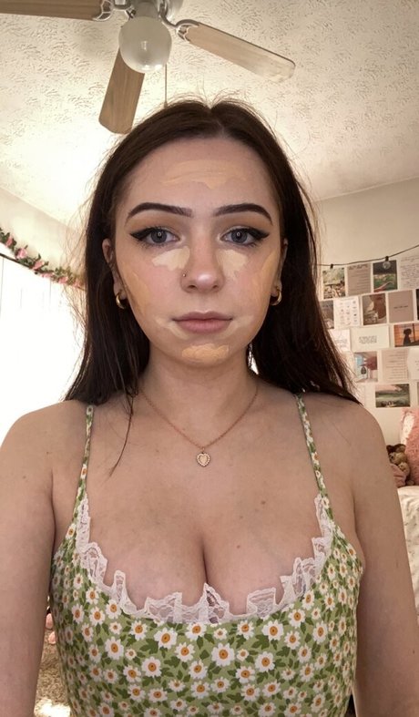 büro-milf-onlyfans nackt akt foto