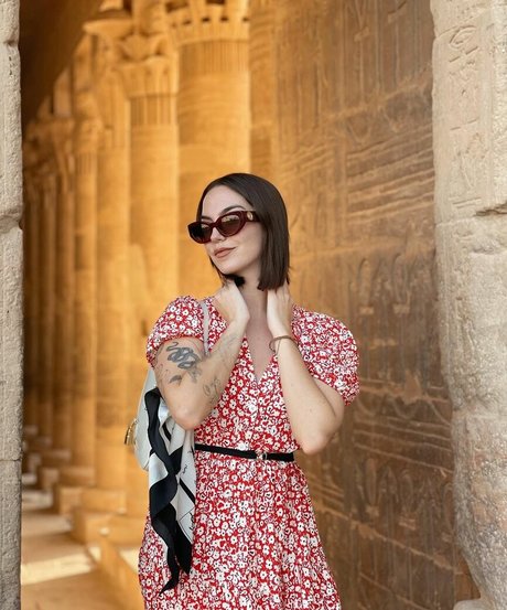 latina-milf-onlyfans nackt top foto