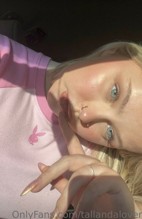 Winona Hauser erotische kostenlose bild