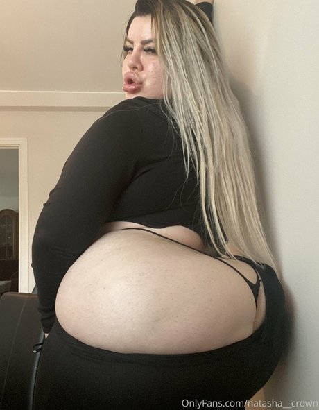 shemale sperma im mund onlyfans perfekte schöne foto