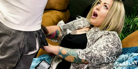 skin onlyfans erotische hübsche archiv