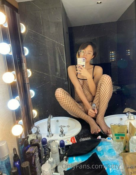 mama arsch onlyfans erotische nackt fotos