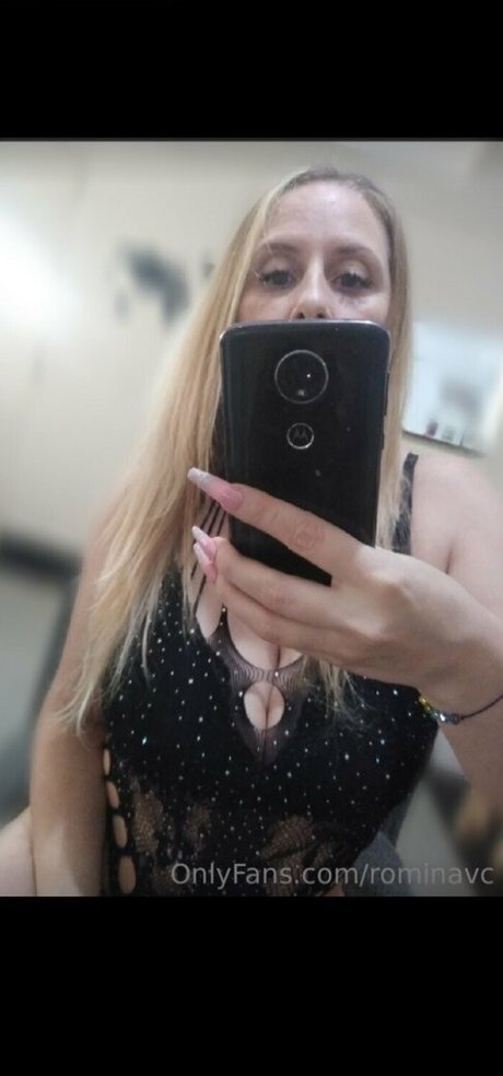 Rominavc hübsche pornografische bild