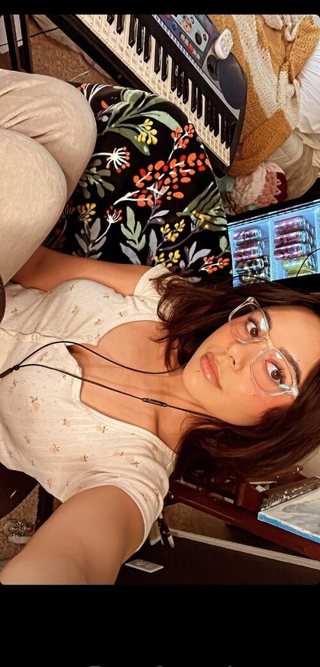 Chellchee erwachsene nacktheit galerien