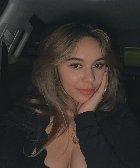 Chellchee model pornographische bilder