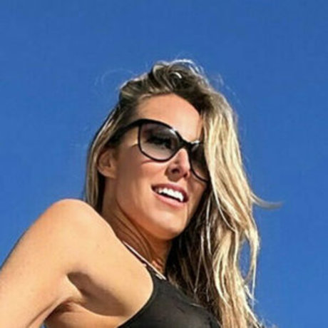 shut upshelbyfree erotische sex archiv