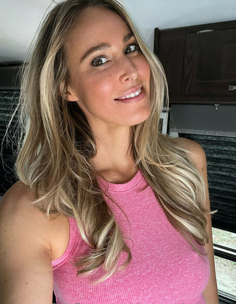 shut upshelbyfree xxx erwachsene galerien