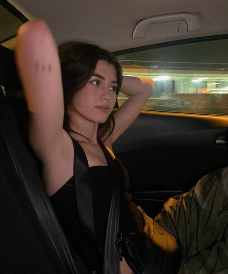 Ava Rose Beaune erotische freie galerien