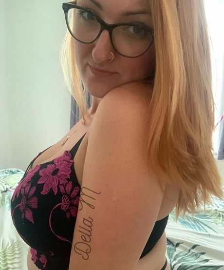 Della M freie akt galerien