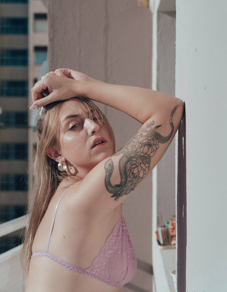 anfällige knochen-onlyfans sexy nackt archiv