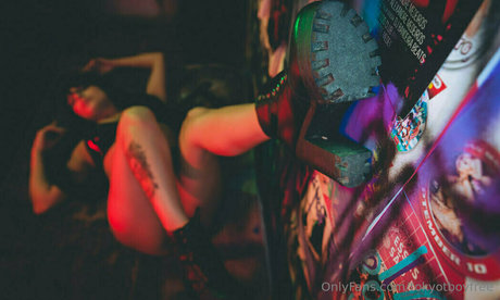 schwarze amerikanische onlyfans kunst sexy bilder