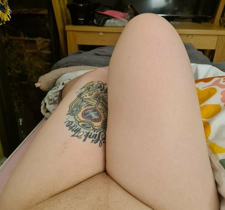mollige emo-onlyfans erwachsene erotische bilder