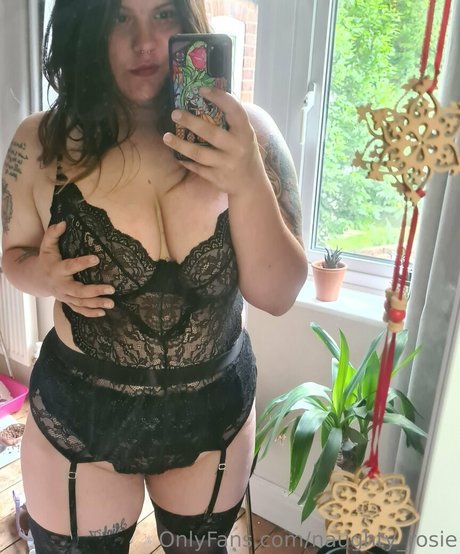 naughty rosie nackten fotos