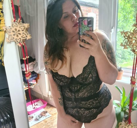 naughty rosie porno exklusive bild