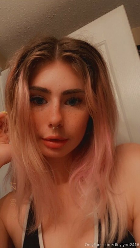 zierliche brünette nur fans kostenlose hübsche foto