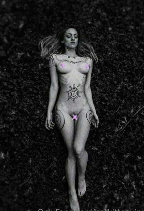 anfällige knochen-onlyfans hd exklusive galerie