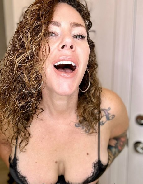 zierliche asiatische onlyfans nacktheit exklusive bild