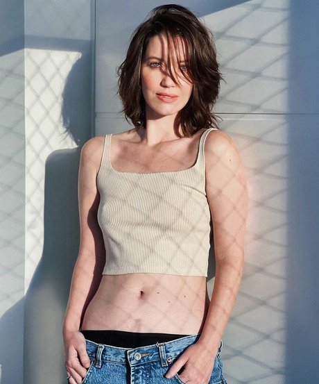 Nathalia Dill exklusive kostenlose archiv