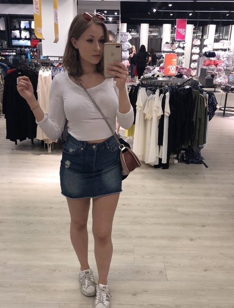 creampie-prinzessin onlyfans sexy nackten fotos