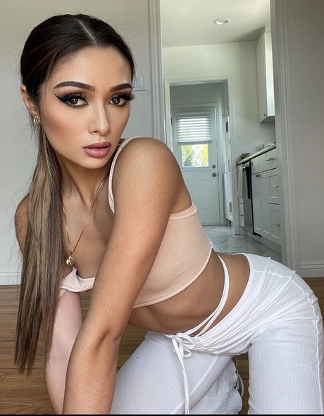 Angelica Jensen perfekte heiße bilder