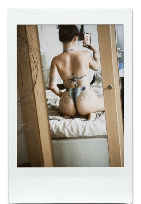 Izzy Siim nackt hübsche galerie