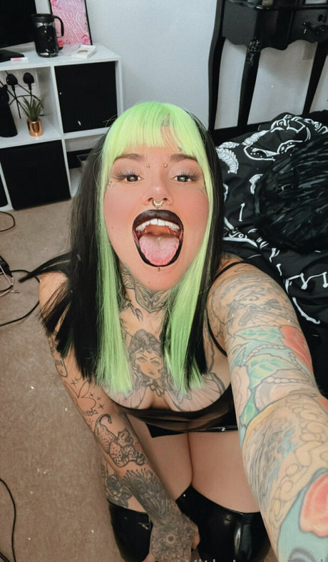 withlove tori nacktheit pornographische fotos