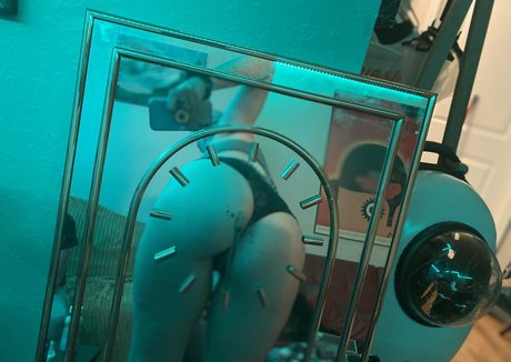 hereliesviolet hd kunst archiv