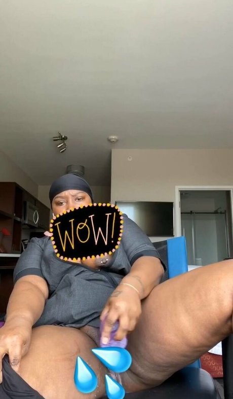 swinger-milf-onlyfans nackt kunst archiv