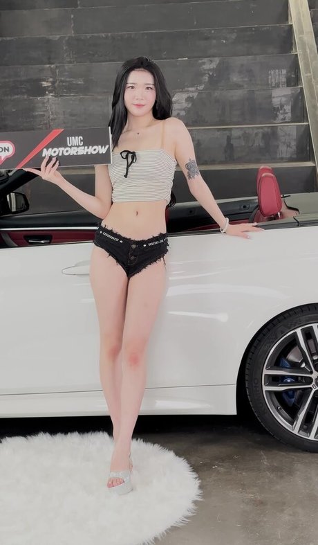 Hayun sexy pornostar bilder