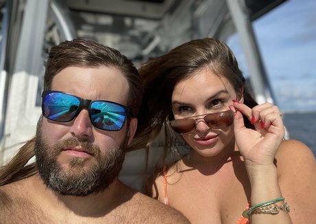 enge onlyfans heiße nackte foto