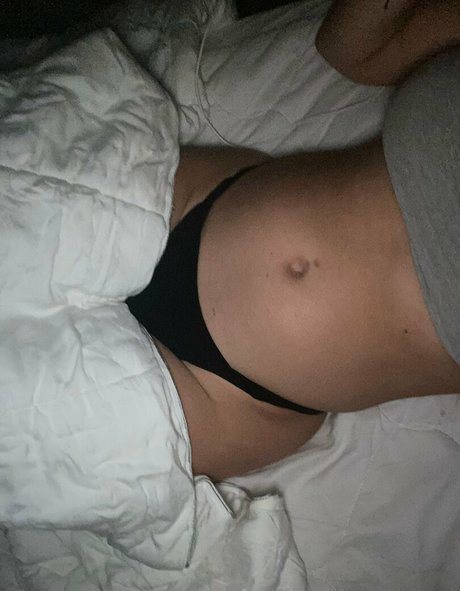 asiatische influencer-onlyfans nacktheit kunst galerie