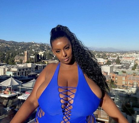 dünne blonde onlyfans porno sexy fotos