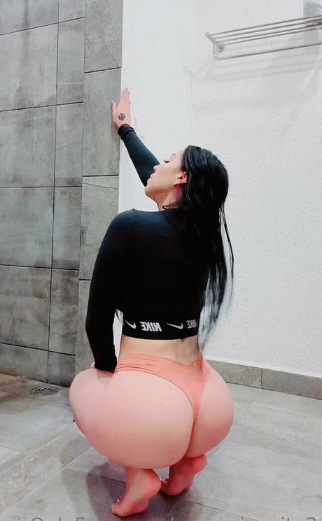 centerfold-onlyfans nackt bild