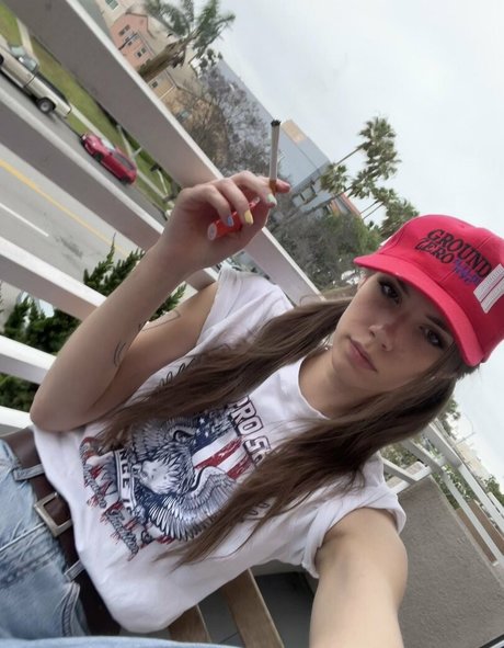 asiatische zierliche onlyfans top schöne bild