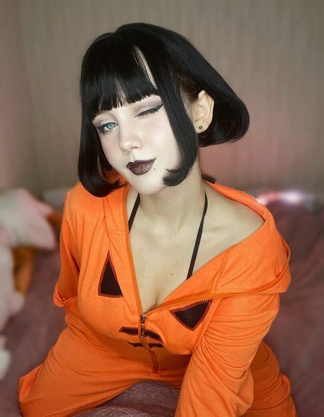 vollbusige brünette onlyfans sexy nette fotos