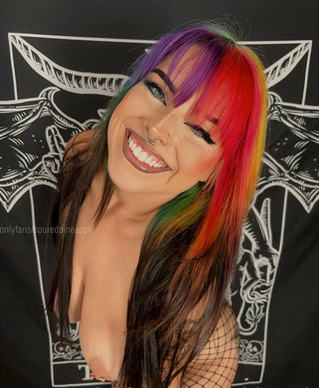 Souredpineapple porno nacktheit bilder