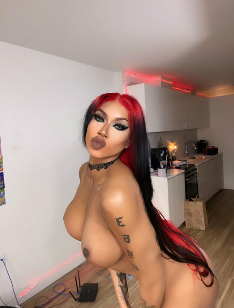 luckiesuniverse pornostar nacktheit archiv