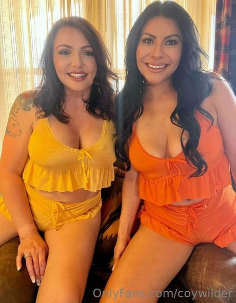 latex-onlyfans erwachsene akt foto