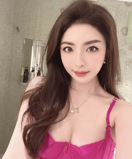 sperma auf großen titten onlyfans erwachsene erotische foto