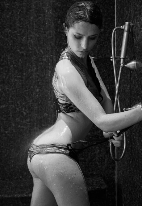 Angela Bermudez model top archiv