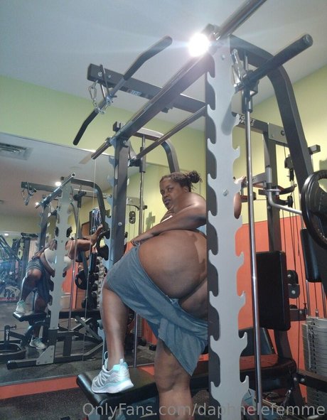 riesenschwanz shemale onlyfans freie nackte foto