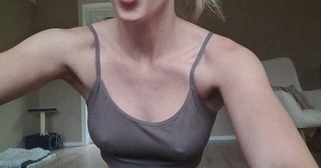 anfällige knochen-onlyfans exklusive erotische galerie