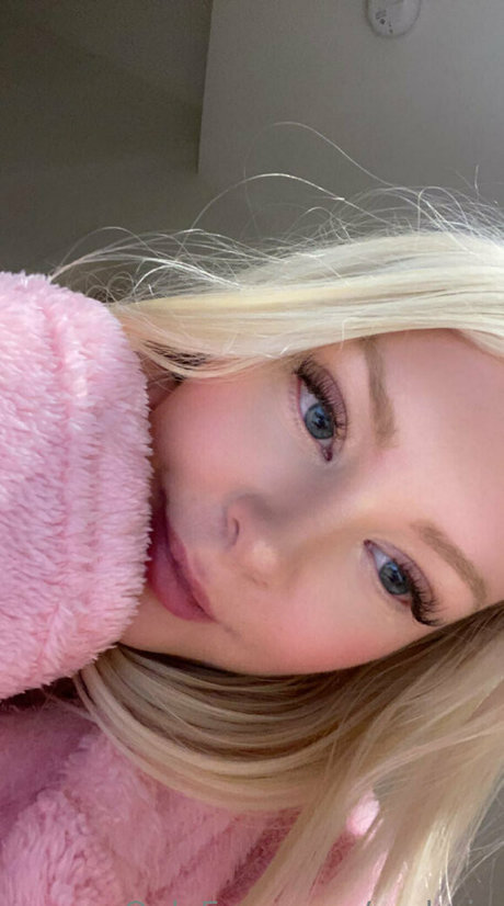 rachvip nackt hübsche bild