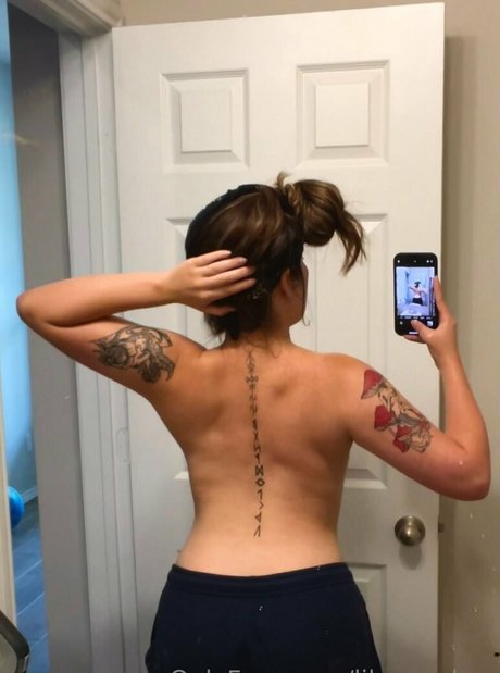 schwarze lehrer-onlyfans nackt hübsche foto