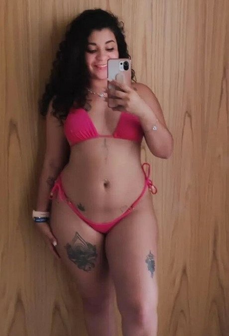 Emy Haira erwachsene pornostar foto