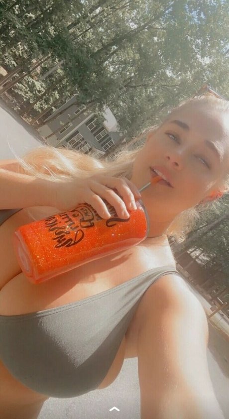 strandblondine onlyfans xxx kunst foto