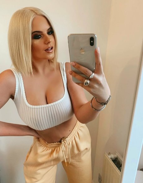 haarige oma onlyfans schöne heiße bilder